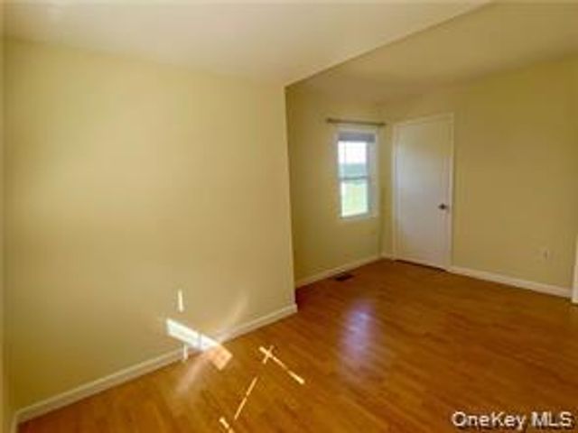 5 Louis Avenue, Valley Cottage, NY 10989