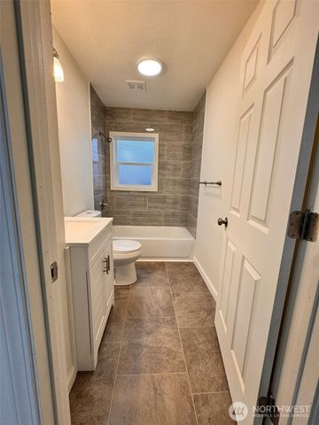 9840 Olympic Drive NE, Moses Lake, WA 98837