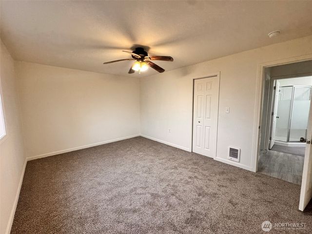 9840 Olympic Drive NE, Moses Lake, WA 98837