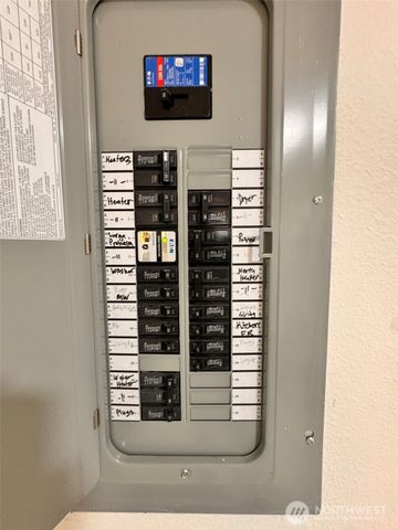 9840 Olympic Drive NE, Moses Lake, WA 98837