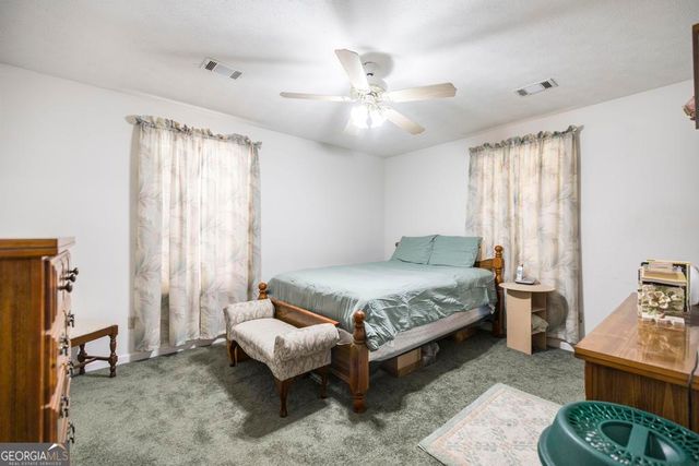 904 Robinhood Road, Dublin, GA 31021