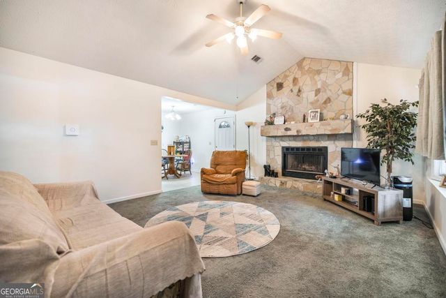 904 Robinhood Road, Dublin, GA 31021