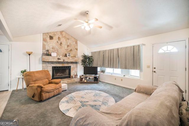 904 Robinhood Road, Dublin, GA 31021