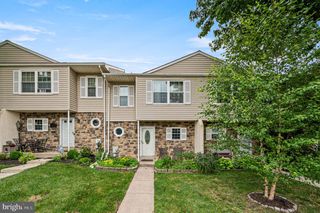 550 LANCASTER CT, Downingtown, PA 19335