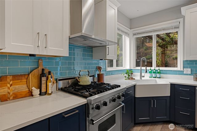 720 62nd Avenue NE, Tacoma, WA 98422