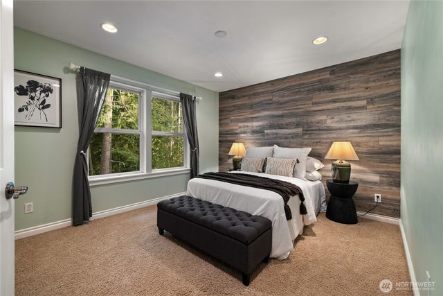 720 62nd Avenue NE, Tacoma, WA 98422