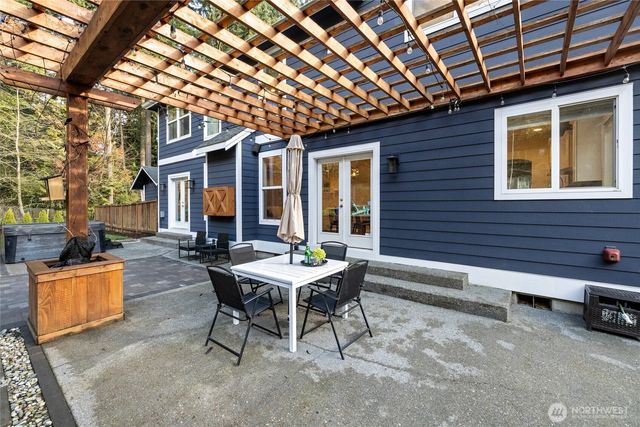 720 62nd Avenue NE, Tacoma, WA 98422