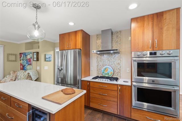 3709 Wabeek Lake Drive W, Bloomfield Hills, MI 48302