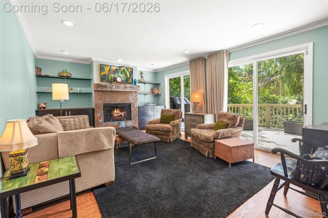 3709 Wabeek Lake Drive W, Bloomfield Hills, MI 48302