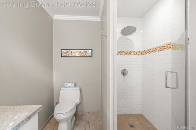3709 Wabeek Lake Drive W, Bloomfield Hills, MI 48302