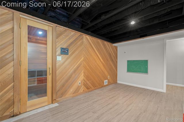3709 Wabeek Lake Drive W, Bloomfield Hills, MI 48302