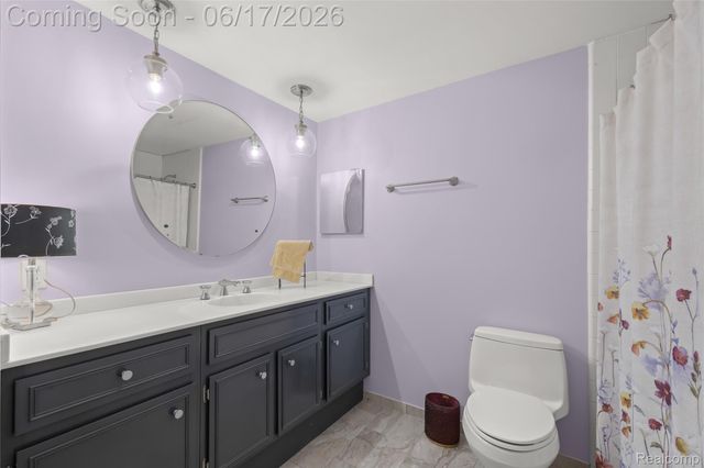 3709 Wabeek Lake Drive W, Bloomfield Hills, MI 48302