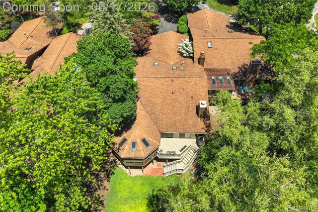 3709 Wabeek Lake Drive W, Bloomfield Hills, MI 48302