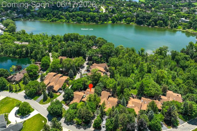 3709 Wabeek Lake Drive W, Bloomfield Hills, MI 48302