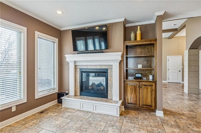 4481 SW Raintree Shore Drive, Lee's Summit, MO 64082