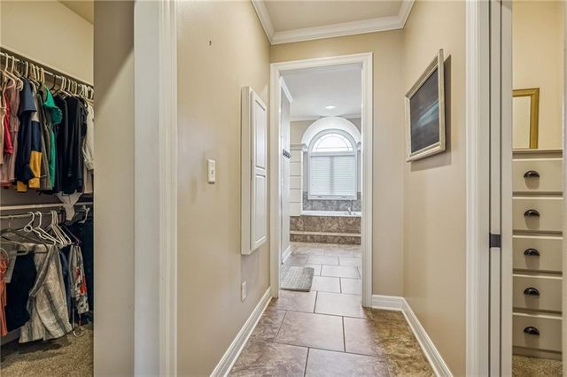 4481 SW Raintree Shore Drive, Lee's Summit, MO 64082