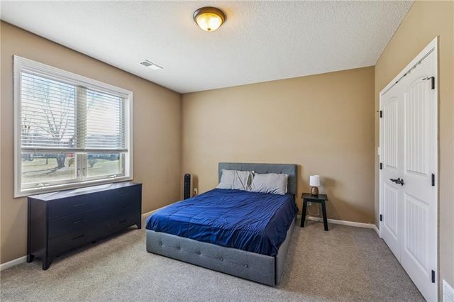 4481 SW Raintree Shore Drive, Lee's Summit, MO 64082