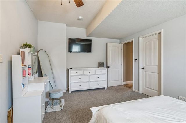 4481 SW Raintree Shore Drive, Lee's Summit, MO 64082