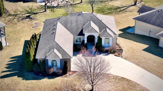 4481 SW Raintree Shore Drive, Lee's Summit, MO 64082
