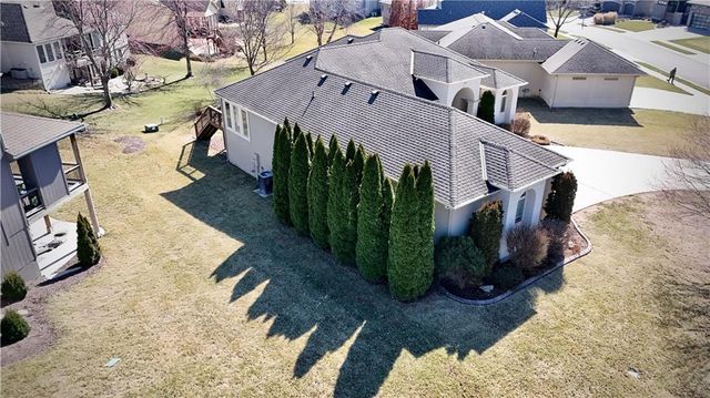 4481 SW Raintree Shore Drive, Lee's Summit, MO 64082