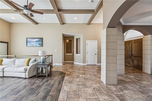 4481 SW Raintree Shore Drive, Lee's Summit, MO 64082