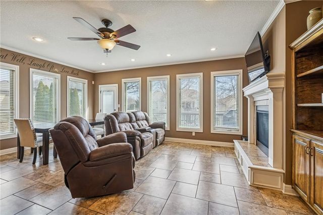 4481 SW Raintree Shore Drive, Lee's Summit, MO 64082