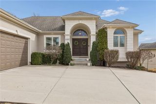 4481 SW Raintree Shore Drive, Lee's Summit, MO 64082