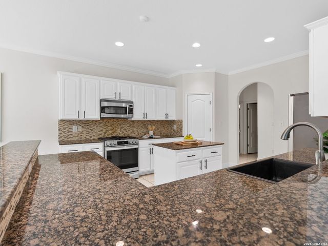 1827 Slumber Pass, San Antonio, TX 78260