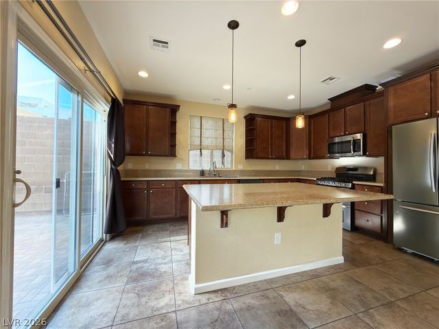208 Rocky Basin Street, Henderson, NV 89012