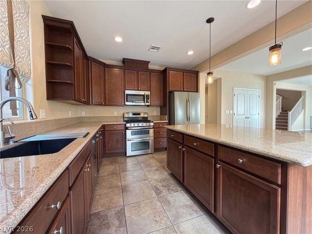 208 Rocky Basin Street, Henderson, NV 89012