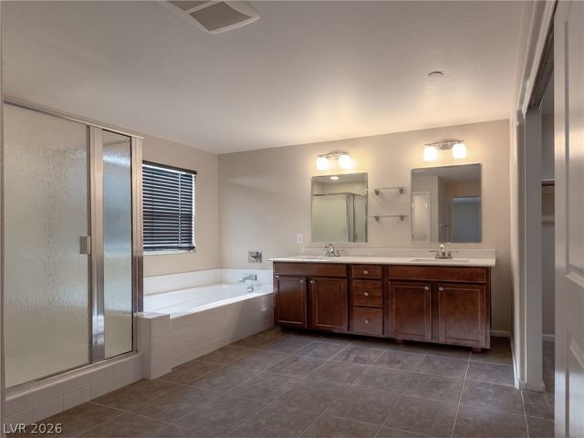 208 Rocky Basin Street, Henderson, NV 89012