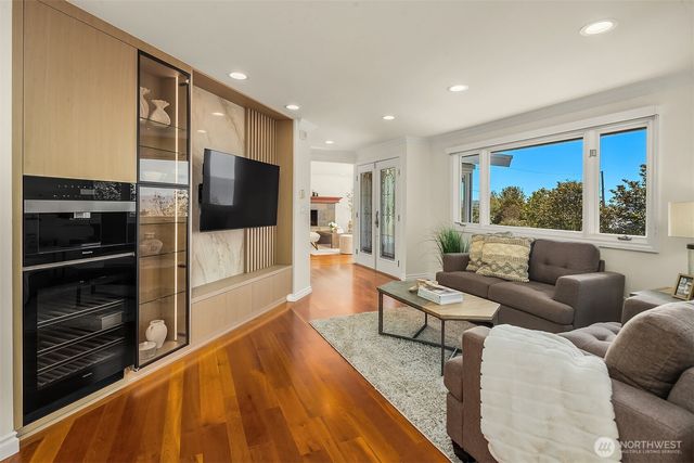 500 Waverly Way, Kirkland, WA 98033