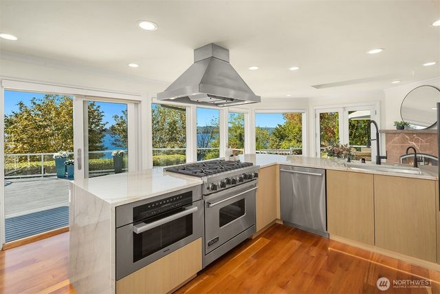 500 Waverly Way, Kirkland, WA 98033