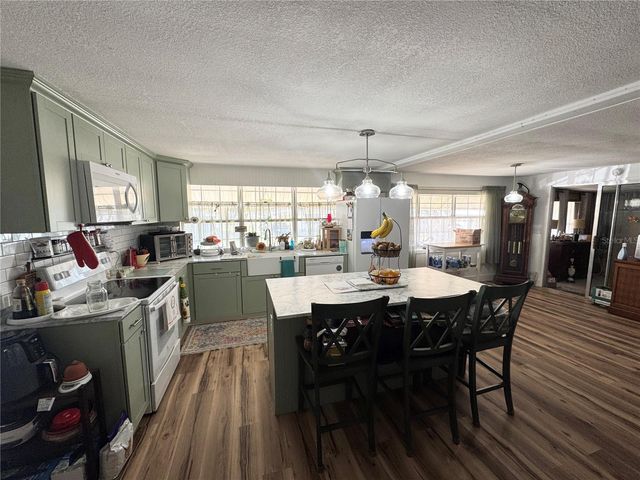 38437 BENIGER DRIVE, Zephyrhills, FL 33540