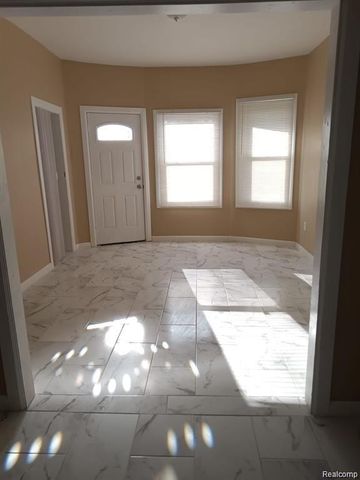 8879 N Clarendon Street, Detroit, MI 48204