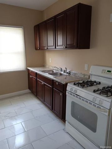 8879 N Clarendon Street, Detroit, MI 48204