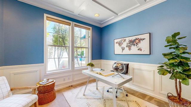 1916 Falcon Ridge Dr, Petaluma, CA 94954