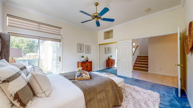 1916 Falcon Ridge Dr, Petaluma, CA 94954