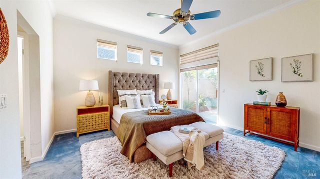 1916 Falcon Ridge Dr, Petaluma, CA 94954