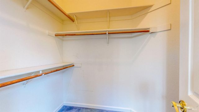 1916 Falcon Ridge Dr, Petaluma, CA 94954