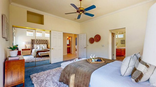 1916 Falcon Ridge Dr, Petaluma, CA 94954