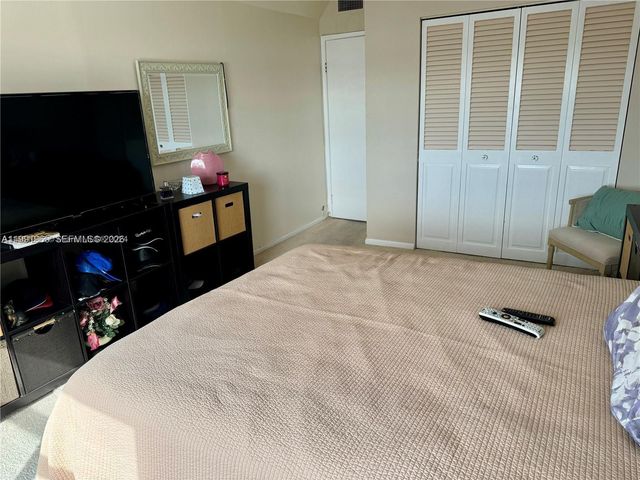 400 Kings Point Drive 609, Sunny Isles Beach, FL 33160