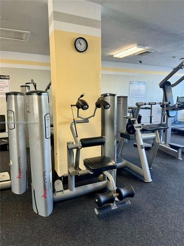 400 Kings Point Drive 609, Sunny Isles Beach, FL 33160