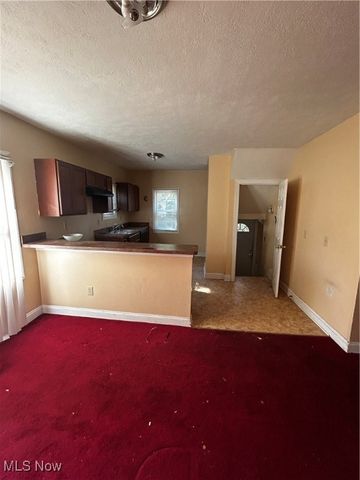 940 London Road, Cleveland, OH 44110