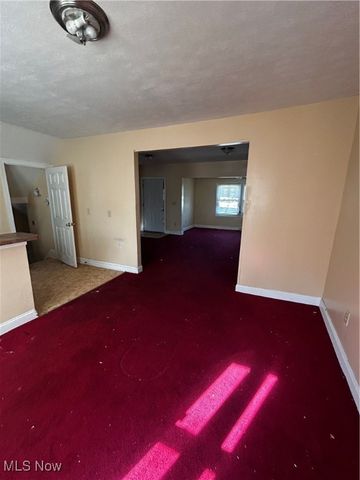 940 London Road, Cleveland, OH 44110