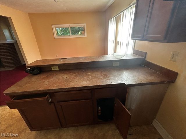 940 London Road, Cleveland, OH 44110