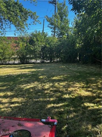 940 London Road, Cleveland, OH 44110