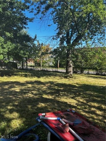 940 London Road, Cleveland, OH 44110