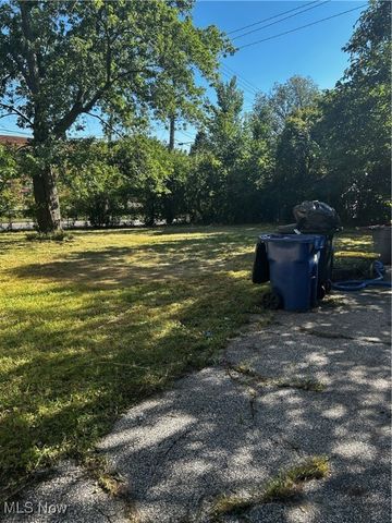 940 London Road, Cleveland, OH 44110