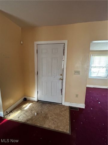 940 London Road, Cleveland, OH 44110